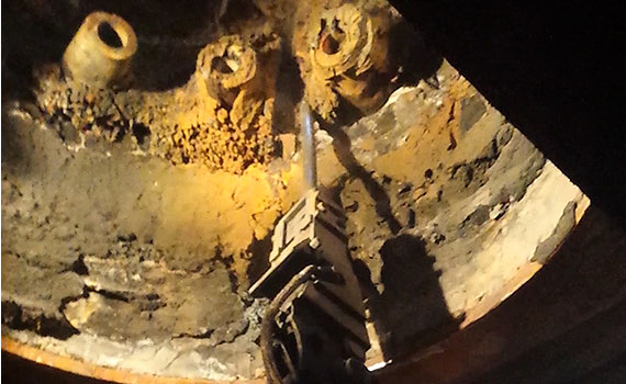Cupola Refractory Lining Patch, Removal