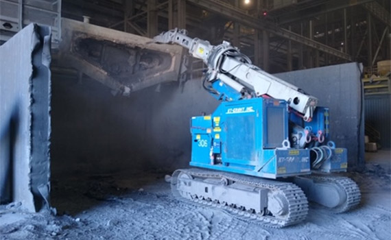 Tundish Refractory Removal